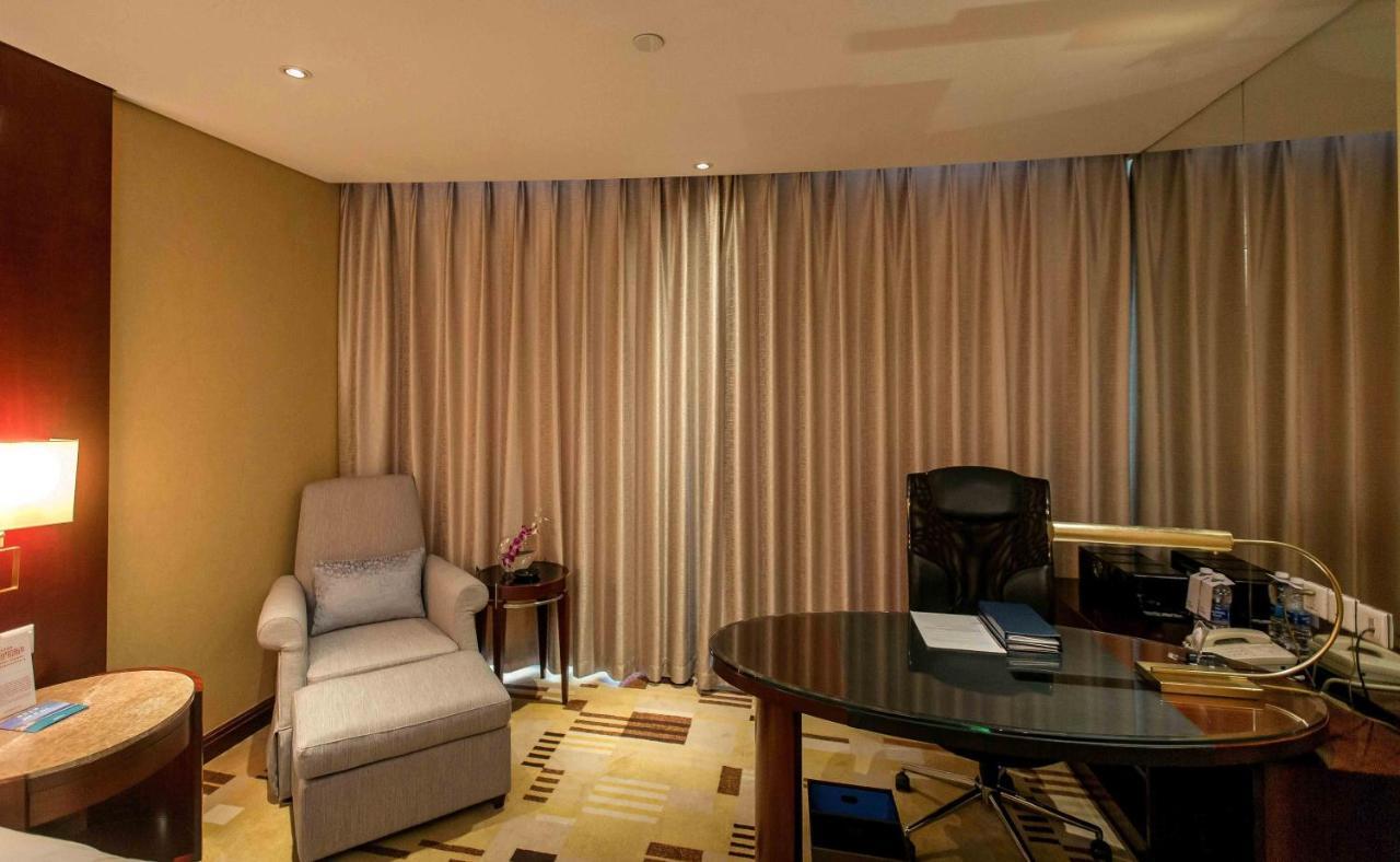Sheraton Guiyang Hotel Экстерьер фото