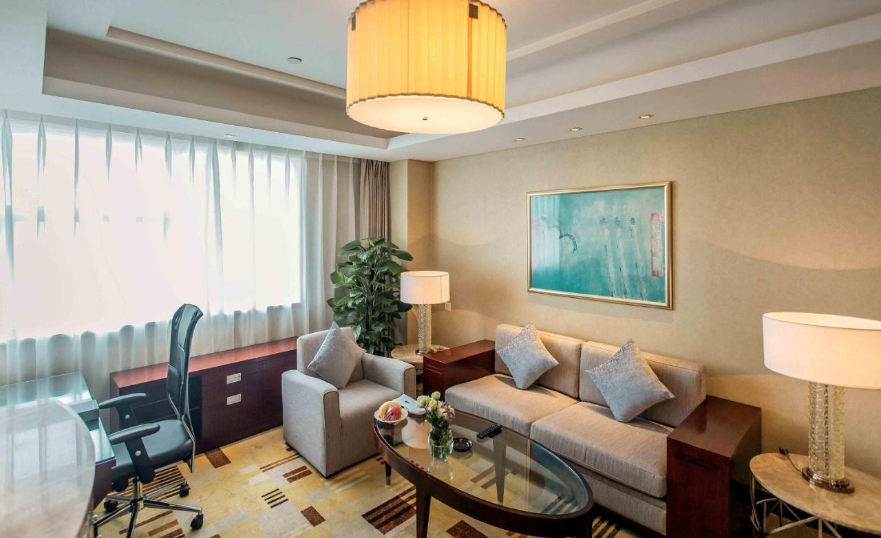 Sheraton Guiyang Hotel Экстерьер фото
